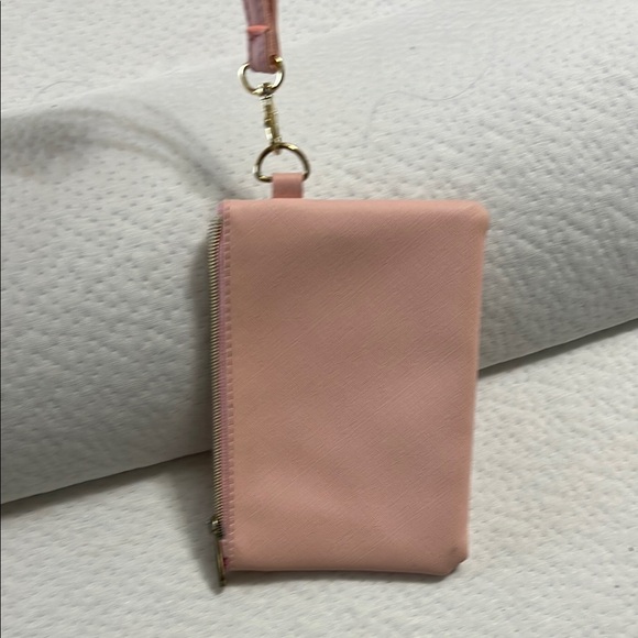 Pink Floral Wristlet Clutch 3D flower design - Picture 5 of 6